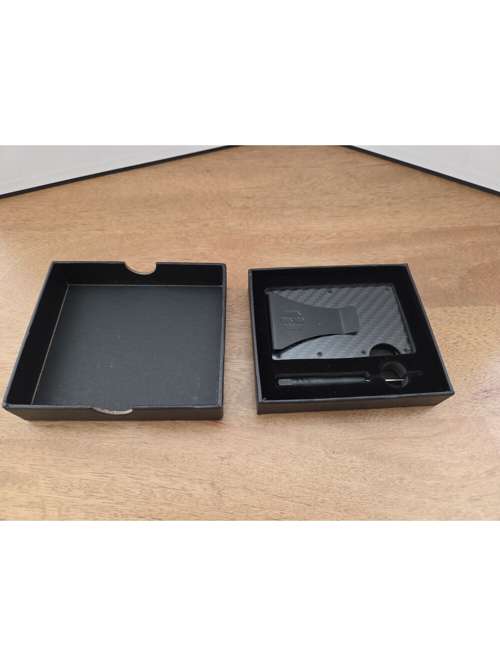 Hayvenhurst Carbon Fiber RFID Minimalist Wallet Money Clip Slim Card Holder